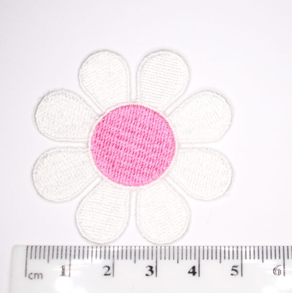 White and pink daisy iron on patch